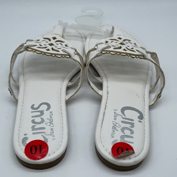 Circus by Sam Edelman
Women's Canyon Medallion Flat Sandals white - Picture 4 of 6